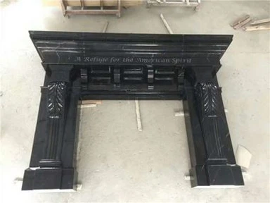 Nero Marquina marmorist kamin