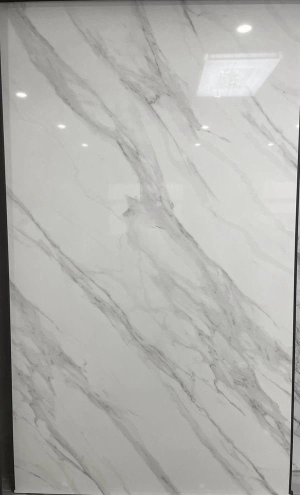 Calacatta River Quartz slab