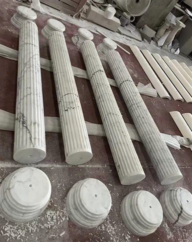 Calacatta marmorist sammas