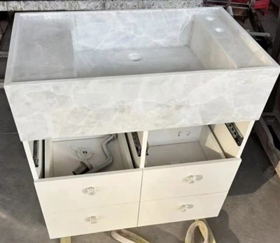 Valge onyx valamud