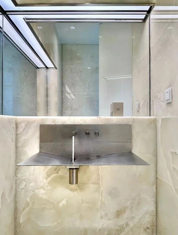 Valge Onyx vannituba