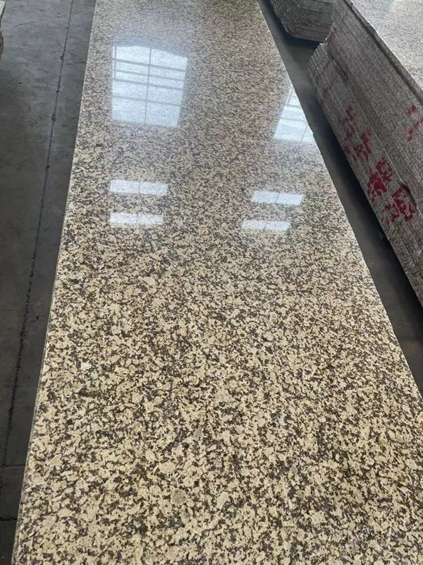 Kollane graniitplaat